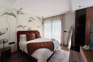 1 quarto, escrivaninha, Wi-Fi de cortesia