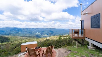 Basic Chalet | Outdoor dining