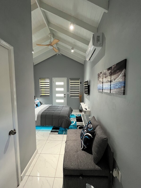 1 chambre, fer et planche à repasser, Wi-Fi, draps fournis