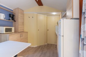 冰箱、微波炉、炉灶、茶具/咖啡用具