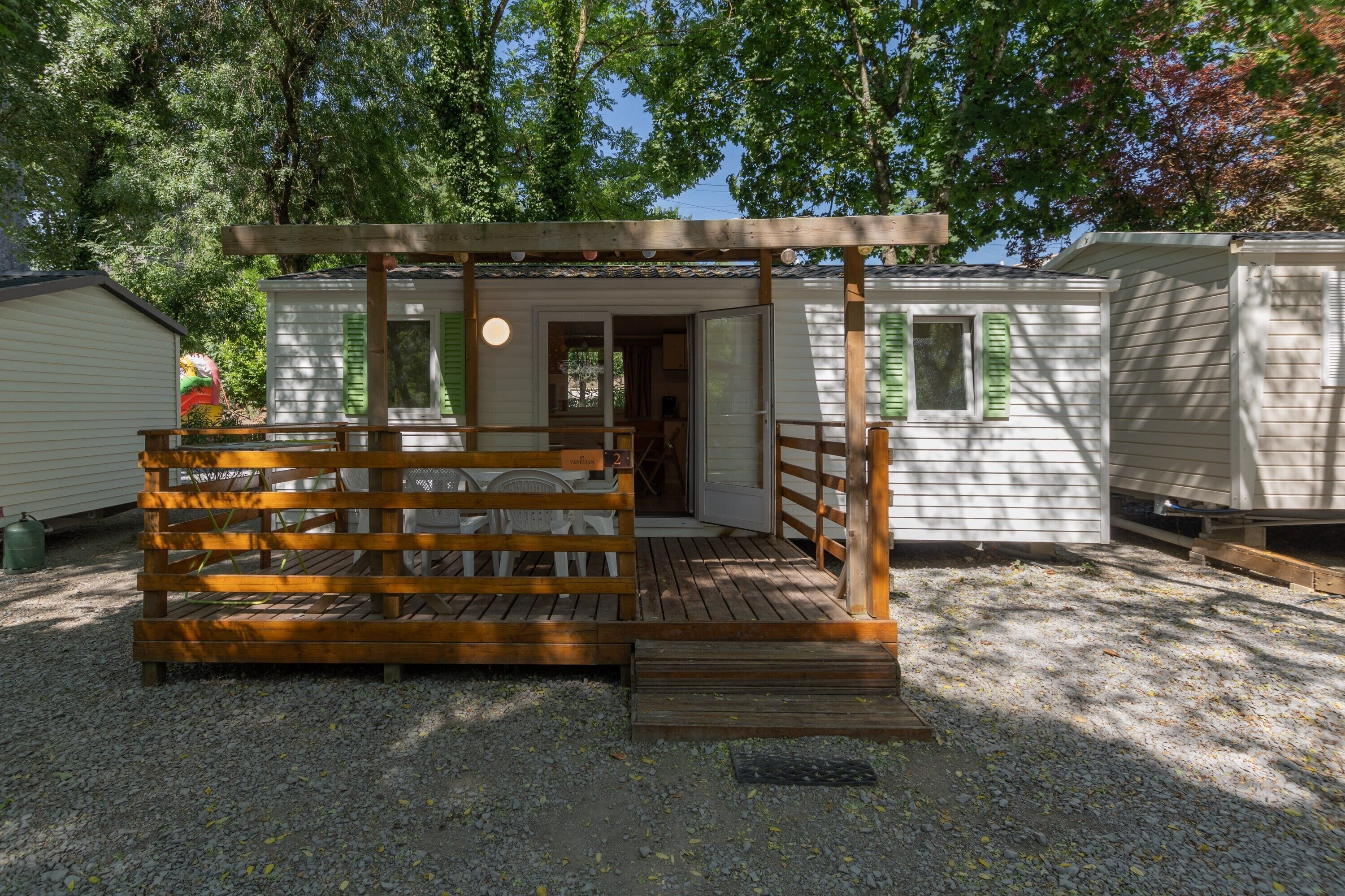 屋外ダイニングエリア