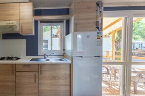 雪櫃、微波爐、爐具、咖啡機/沖茶器