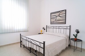 2 sovrum, strykjärn/strykbräda, wi-fi och sängkläder