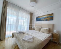 Apartamento superior, vistas al mar | Cortinas opacas, tabla de planchar con plancha, wifi gratis