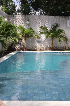 Piscine extérieure