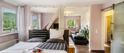 1 bedroom, WiFi, bed sheets