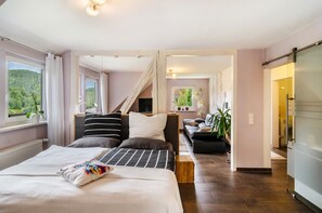 1 室のベッドルーム、WiFi、ベッドシーツ