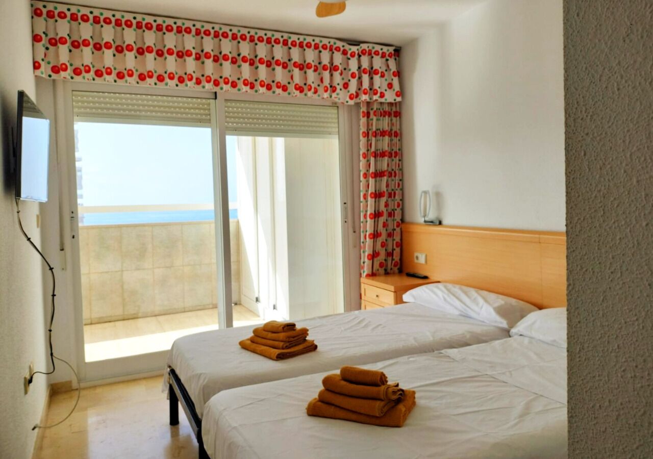 3 chambres, fer et planche à repasser, Wi-Fi, draps fournis