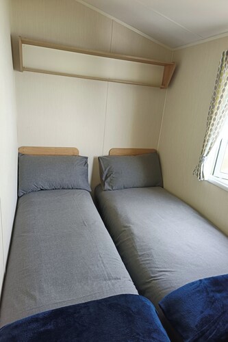 Golden Sands 3-bed Caravan, Parking & Pet Friendly