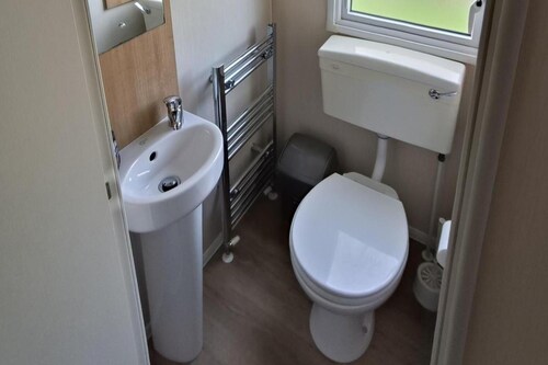 Golden Sands 3-bed Caravan, Parking & Pet Friendly