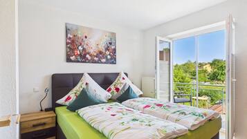 3 sovrum, värdeförvaringsskåp på rummet, gratis wi-fi och sängkläder