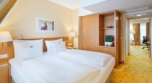 Couette en duvet d'oie, minibar, coffres-forts dans les chambres, bureau