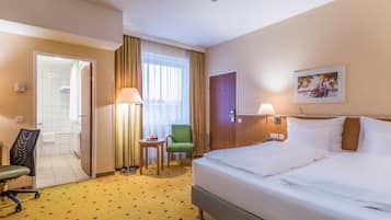 Classic Room, 1 Double Bed | Down comforters, minibar, in-room safe, desk