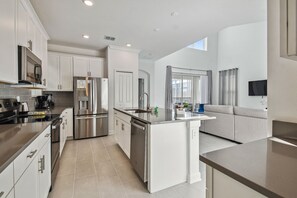 Fridge, microwave, oven, coffee/tea maker