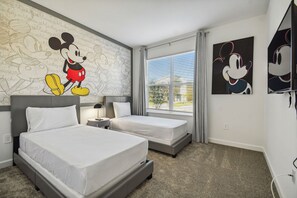 5 bedrooms, iron/ironing board, Internet, bed sheets