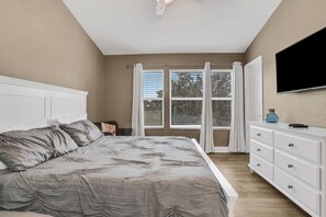 Iron/ironing board, internet, bed sheets