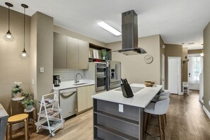 Fridge, microwave, oven, dishwasher
