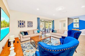 Smart-tv, bordfodbold, bordtennisbord