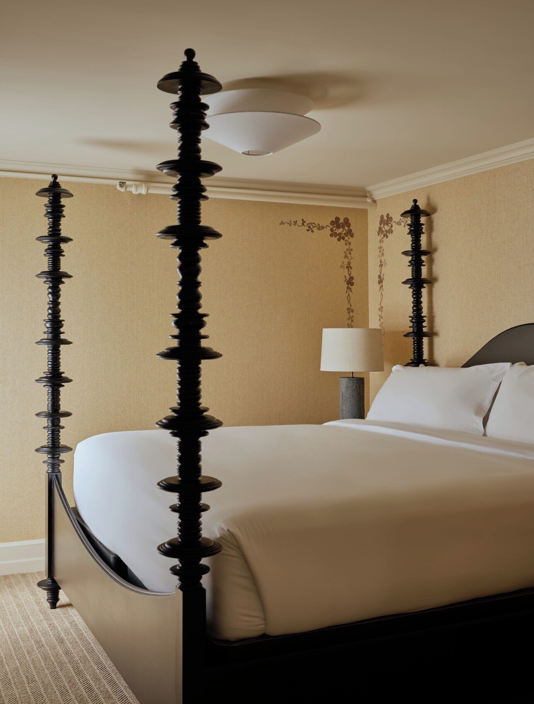 Belden House One Bedroom Suite | Safe på rommet, strykejern/-brett, wi-fi (inkludert) og sengetøy