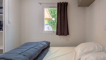 2 bedrooms