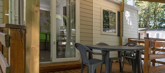 Mobile Home 'Confort C - 1-5 People' with Shared Pool, Private Terrace and Shared Garden