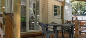 Mobile Home 'Confort C - 1-5 People' with Shared Pool, Private Terrace and Shared Garden