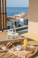 Apartamento Confort, 2 habitaciones, vistas al mar | Terraza o patio