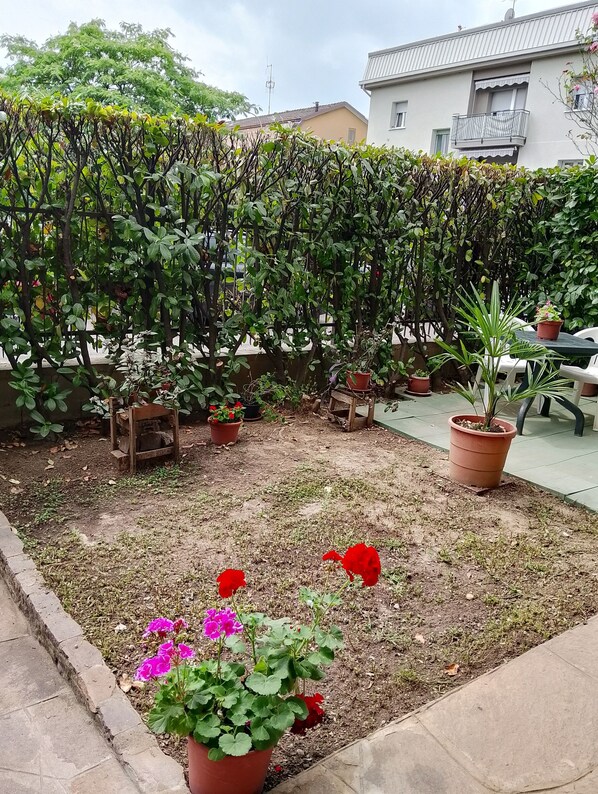 Outdoor dining - Casa Loto - Relaxation on the outskirts of Milan (Pantigliate)