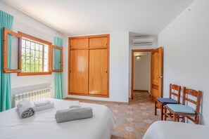4 habitaciones, wifi y ropa de cama 