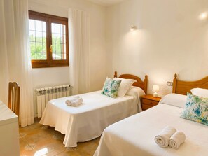 4 bedrooms, WiFi, bed sheets - Country House 'Tarida' with Sea View, Private Pool and Air Conditioning (Sant Josep de sa Talaia)