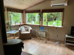House | Interior - Peaceful Cabin Near Furufjall Trail (Spekeröd)