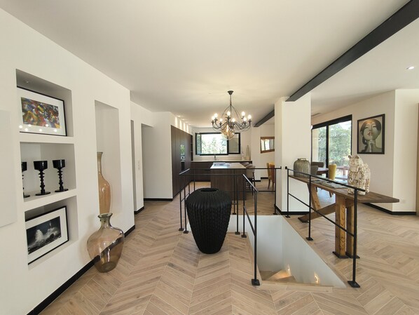 Interior - Villa Moderne (Prunelli-di-Fiumorbo)