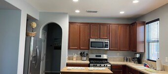 Charming 1-bedroom condo in awesome Modesto with WiFi, AC