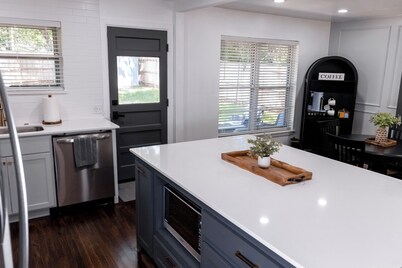The Crimson Rose - newly renovated! 3 bed/2 bath, walking distance to OU campus