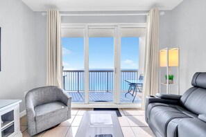 Leilighet, flere senger (Seychelles 2005) | Oppholdsområde