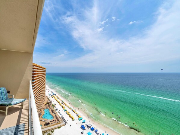 콘도, 침대(여러 개) (Seychelles 2005) | 숙박 시설 구내