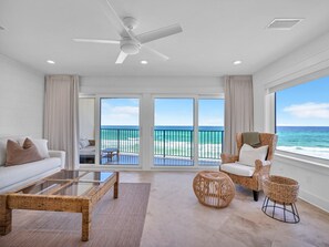 Maison, plusieurs lits (Blue Mountain Beach Villas 5A) | Coin séjour
