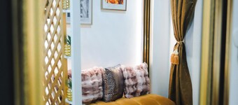 Cozy Room with WiFi & Netflix Heart of Enchanting Naga City
