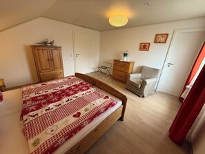2 bedrooms, free WiFi, bed sheets