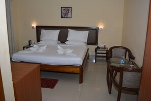 Club Room, City View | Free WiFi