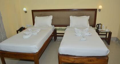 Hotel Golden Anchor Dhamara