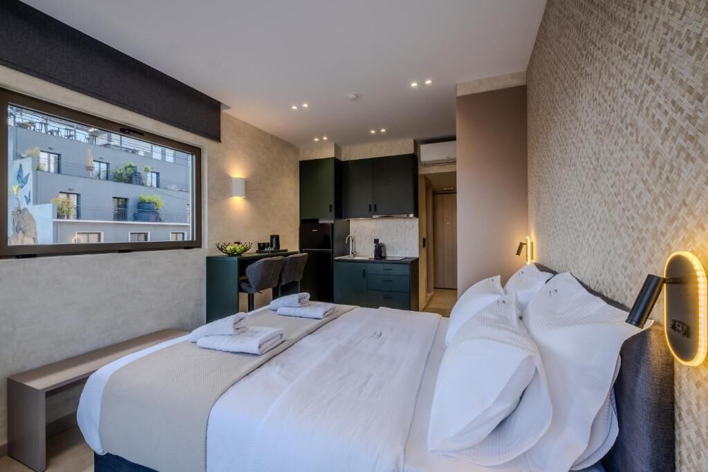 Blackout curtains, soundproofing, iron/ironing board, free WiFi