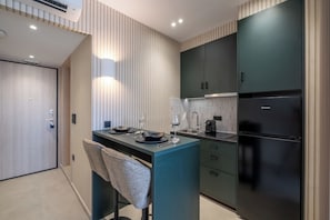 Flat-screen TV, Netflix, streaming services - Agora Views (Athens)