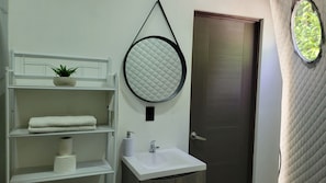Handtücher, Seife, Toilettenpapier