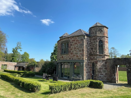 Exterior. The Garden Rooms - romantic turreted cottage, Aberdeenshire