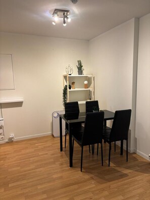 Apartment, 2 Bedrooms, Balcony, Garden View | Dining room - Bright & Cozy Apartment - Bergen City Center - Walk to Bryggen (Bergen)
