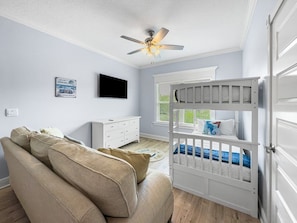 5 bedrooms, free WiFi, bed sheets