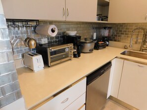 Microwave, oven, stovetop, dishwasher