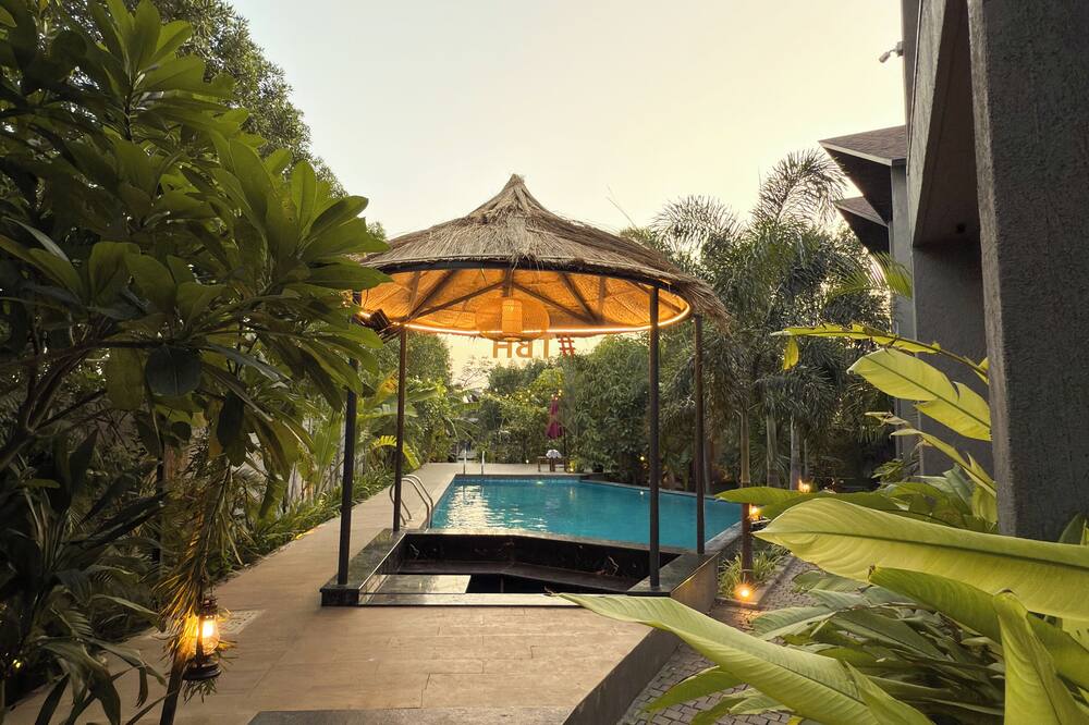 THE BALI HOUSE