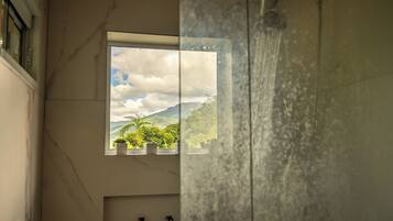 Jetted tub, hair dryer, towels, soap